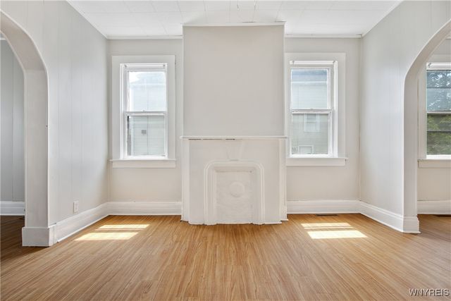 84 10th Street, Buffalo, NY 14201