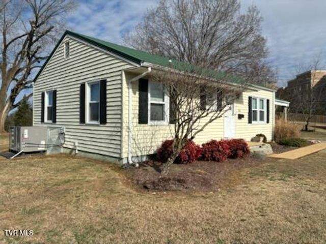 2616 Mimosa Lane, Johnson City, TN 37604