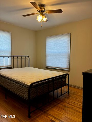 2616 Mimosa Lane, Johnson City, TN 37604