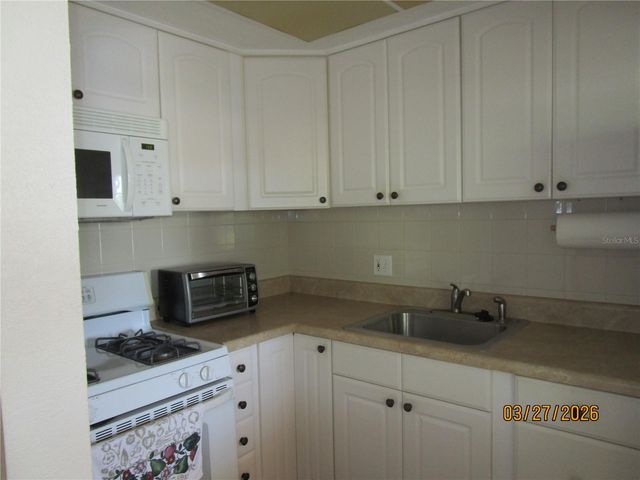 6055 21ST STREET N 12, St Petersburg, FL 33714