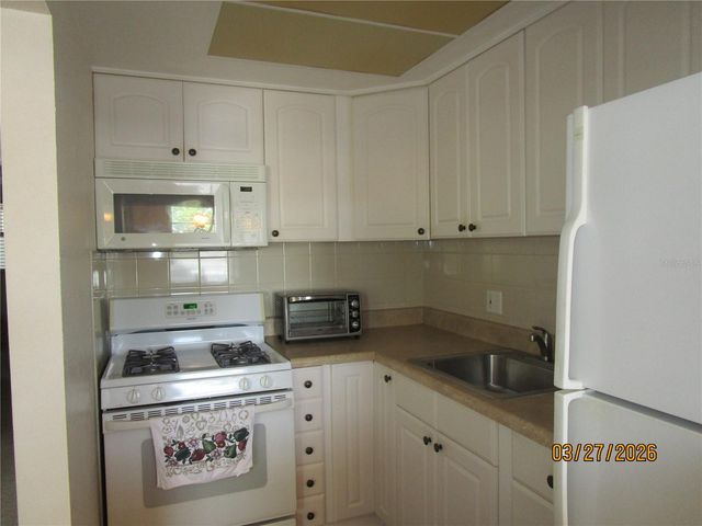 6055 21ST STREET N 12, St Petersburg, FL 33714