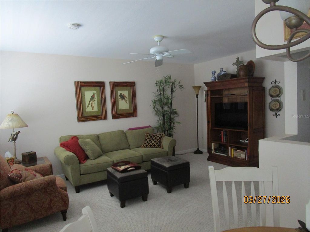 Image 4 of property listing at 6055 21ST STREET N 12, St Petersburg, FL 33714
