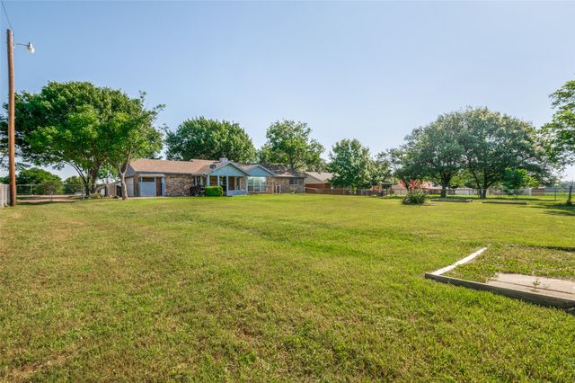 608 Cardinal Drive, Ovilla, TX 75154