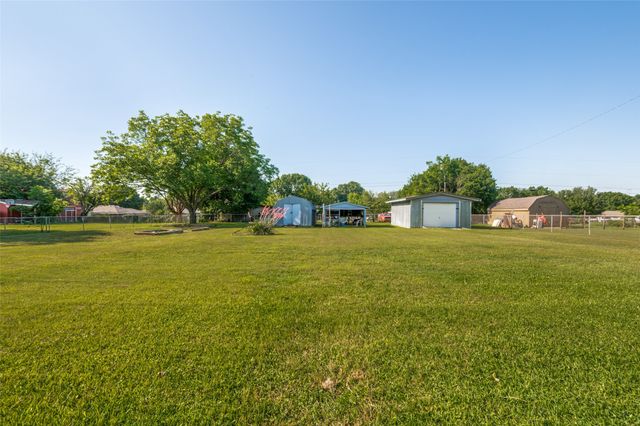 608 Cardinal Drive, Ovilla, TX 75154