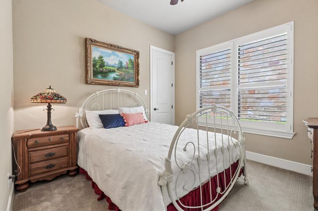 35 Prestonwood CIR, Lakeway, TX 78734
