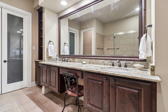 35 Prestonwood CIR, Lakeway, TX 78734