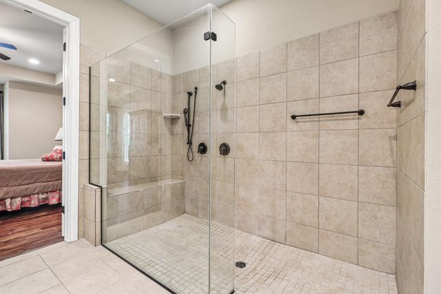 35 Prestonwood CIR, Lakeway, TX 78734
