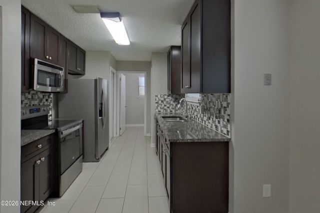 589 ROBERT LIVINGSTON Street, Orange Park, FL 32073