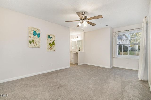 4911 Hollenden Drive 108, Raleigh, NC 27616