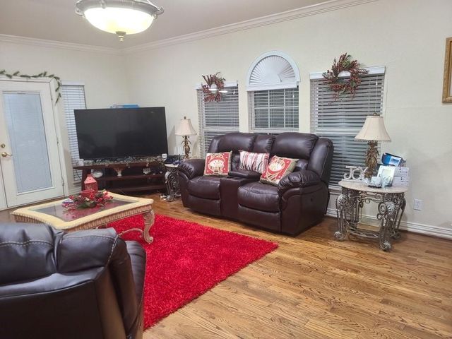 510 Shaver Street, Pasadena, TX 77506