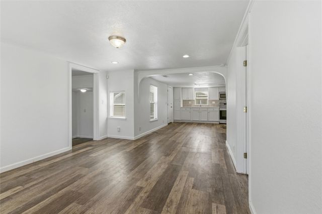 5515 Avenue R, Galveston, TX 77551