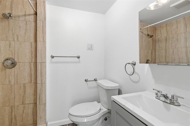 5515 Avenue R, Galveston, TX 77551