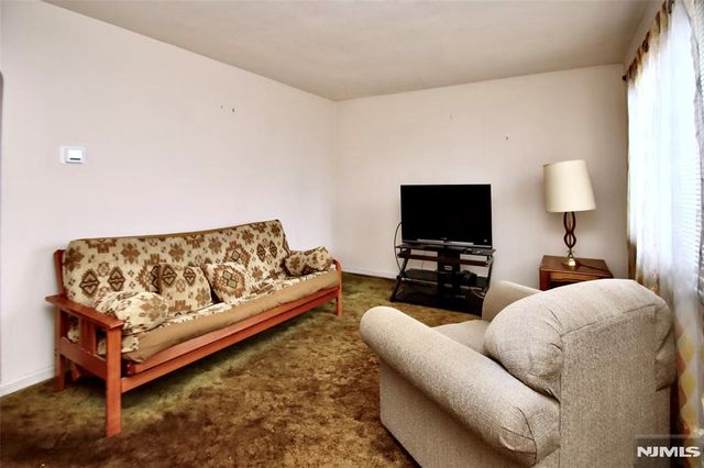 39-23 Van Duren, Fair Lawn, NJ 07410