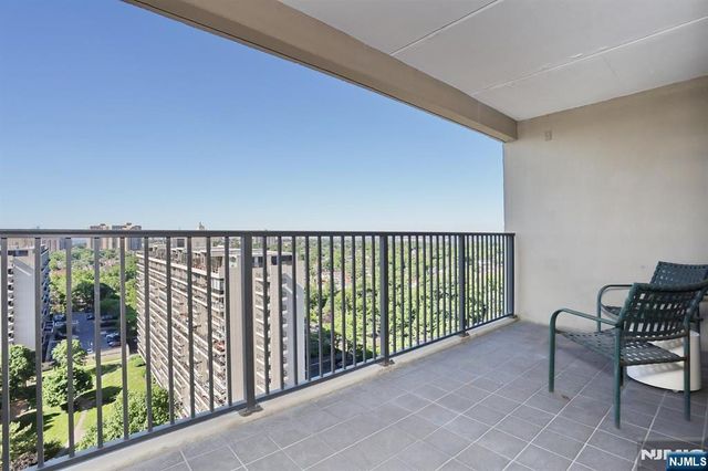 5 Horizon 1803, Fort Lee, NJ 07024