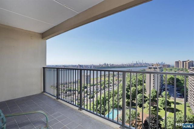 5 Horizon 1803, Fort Lee, NJ 07024