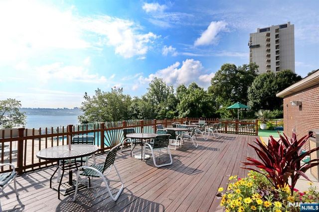 5 Horizon 1803, Fort Lee, NJ 07024