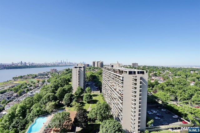 5 Horizon 1803, Fort Lee, NJ 07024