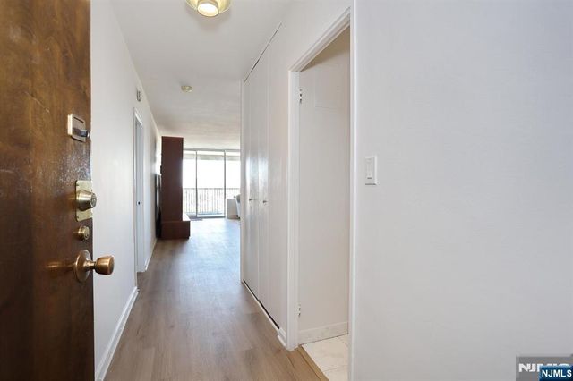 5 Horizon 1803, Fort Lee, NJ 07024