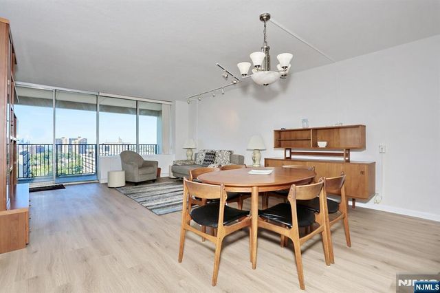 5 Horizon 1803, Fort Lee, NJ 07024