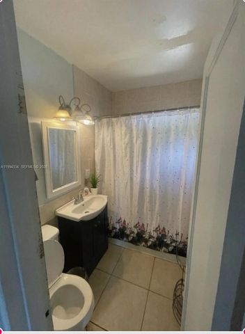 7191 SW 15th St, Miami, FL 33144