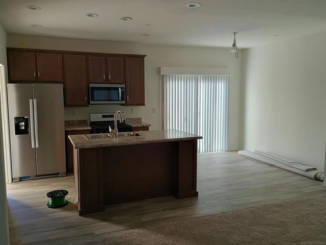 1040 GILLESPIE DR, Spring Valley, CA 91977