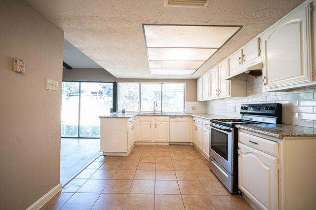 2026 Quail Valley East Drive, Missouri City, TX 77459