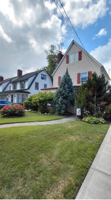 4172 Glenwood Street, Little Neck, NY 11363