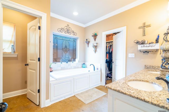 17010 Bradford Ave, Greenwell Springs, LA 70739