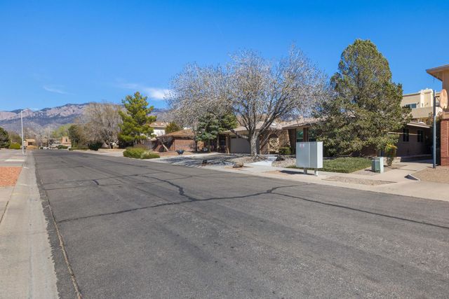 5414 Camino Sandia NE, Albuquerque, NM 87111