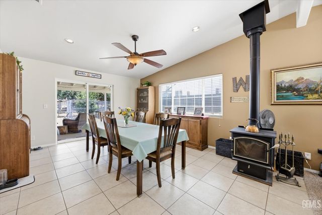 17381 Bold Venture Drive, Tehachapi, CA 93561