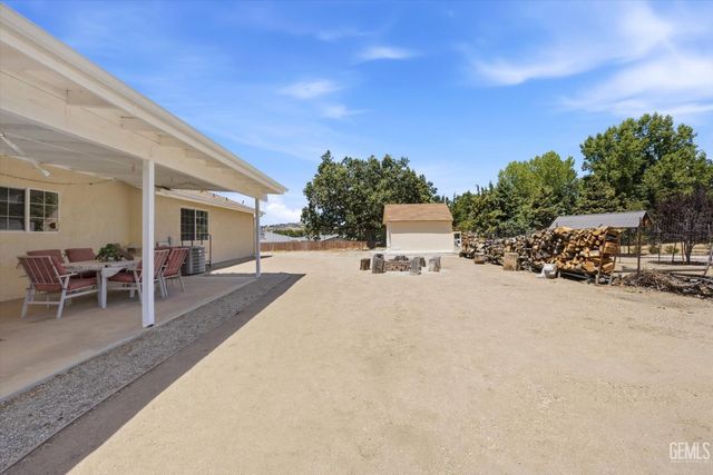 17381 Bold Venture Drive, Tehachapi, CA 93561