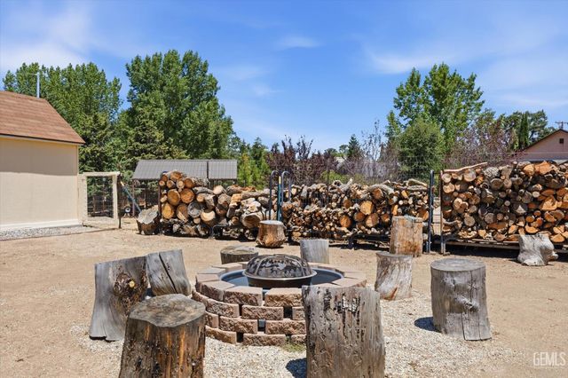 17381 Bold Venture Drive, Tehachapi, CA 93561