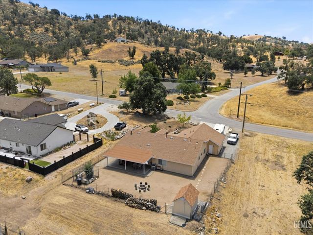 17381 Bold Venture Drive, Tehachapi, CA 93561