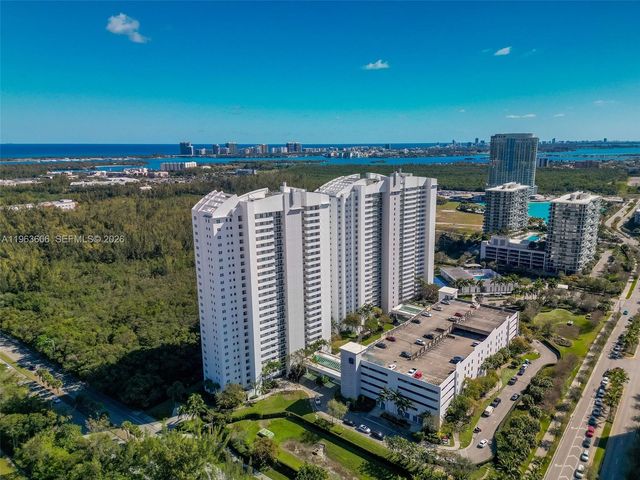 14951 Royal Oaks Ln 701, North Miami, FL 33181