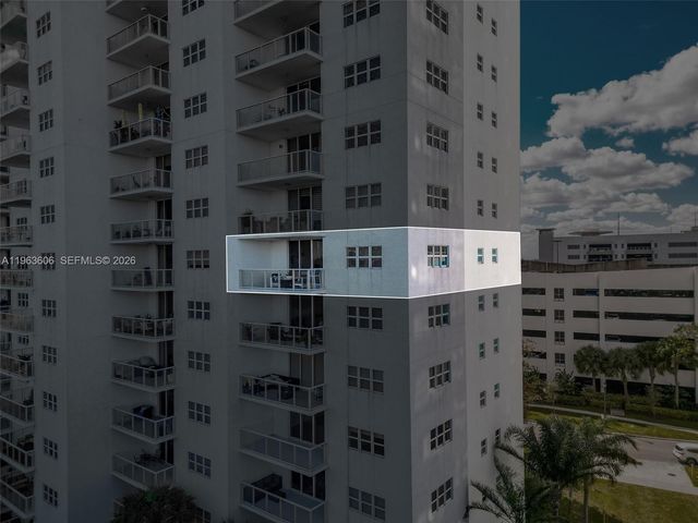 14951 Royal Oaks Ln 701, North Miami, FL 33181