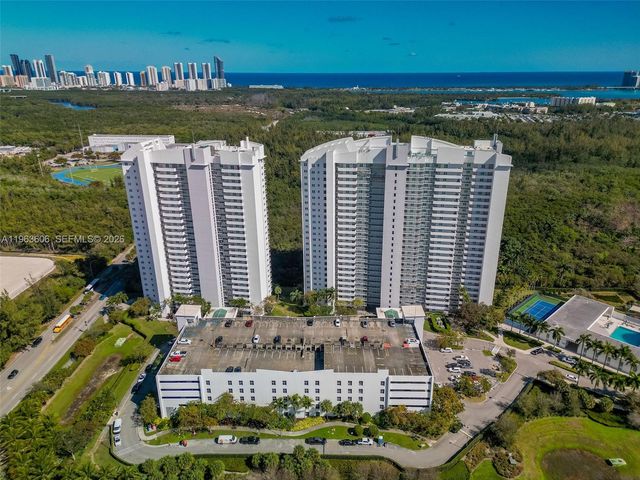 14951 Royal Oaks Ln 701, North Miami, FL 33181