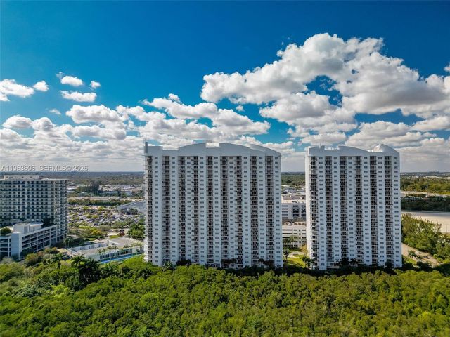 14951 Royal Oaks Ln 701, North Miami, FL 33181