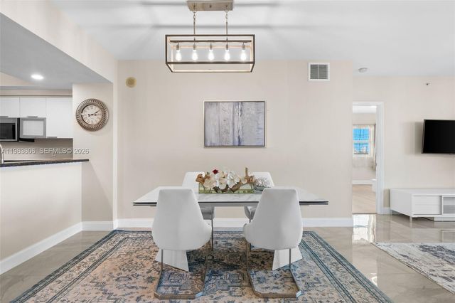 14951 Royal Oaks Ln 701, North Miami, FL 33181