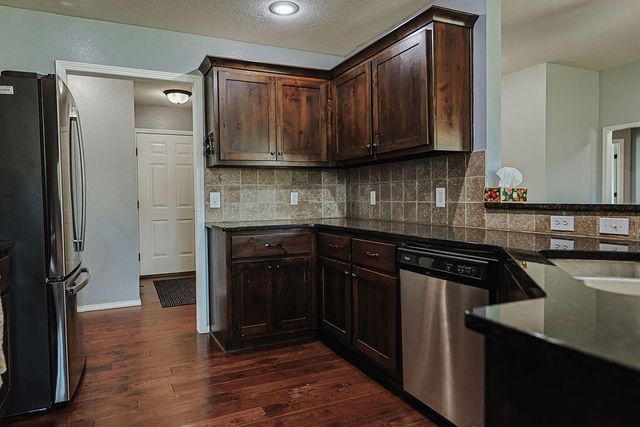 4565 W Greenridge Street, Springfield, MO 65807