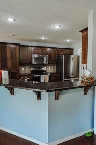 4565 W Greenridge Street, Springfield, MO 65807