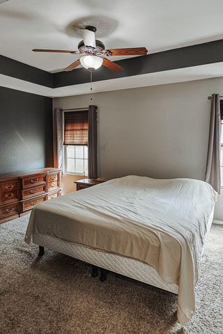 4565 W Greenridge Street, Springfield, MO 65807