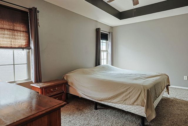 4565 W Greenridge Street, Springfield, MO 65807