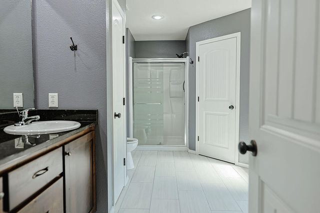 4565 W Greenridge Street, Springfield, MO 65807