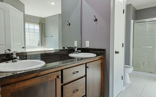 4565 W Greenridge Street, Springfield, MO 65807