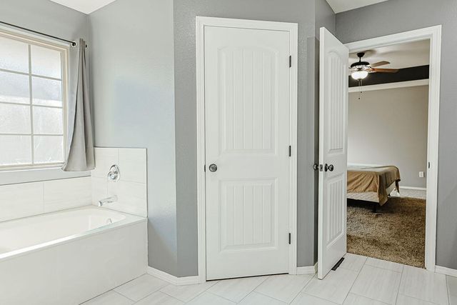 4565 W Greenridge Street, Springfield, MO 65807