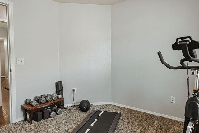 4565 W Greenridge Street, Springfield, MO 65807
