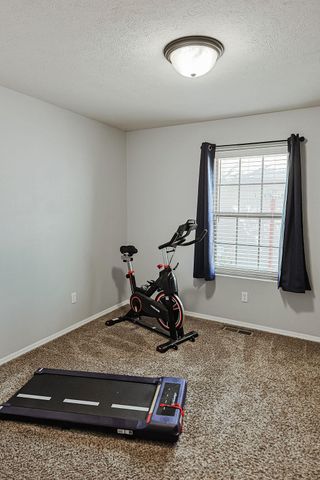 4565 W Greenridge Street, Springfield, MO 65807