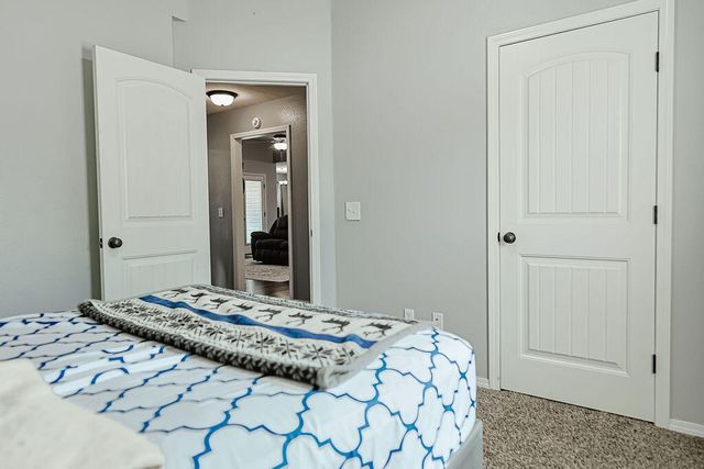 4565 W Greenridge Street, Springfield, MO 65807