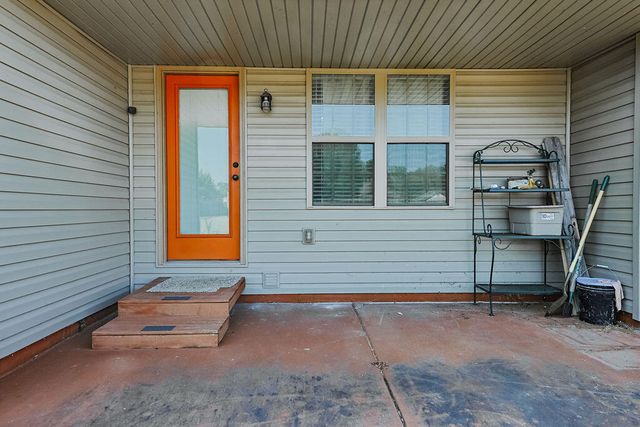 4565 W Greenridge Street, Springfield, MO 65807