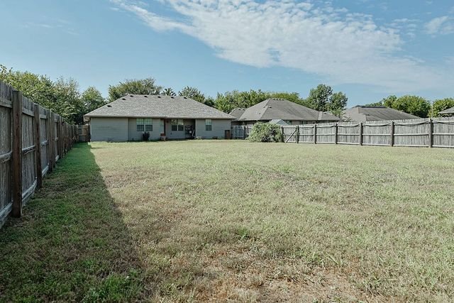 4565 W Greenridge Street, Springfield, MO 65807